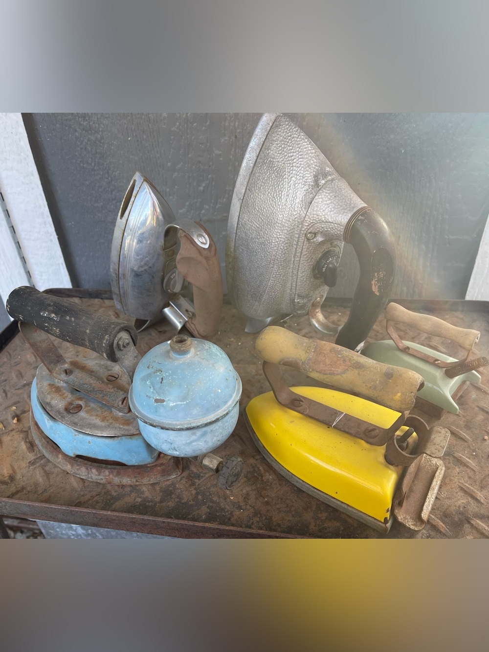5 vintage irons/lot- instant collection